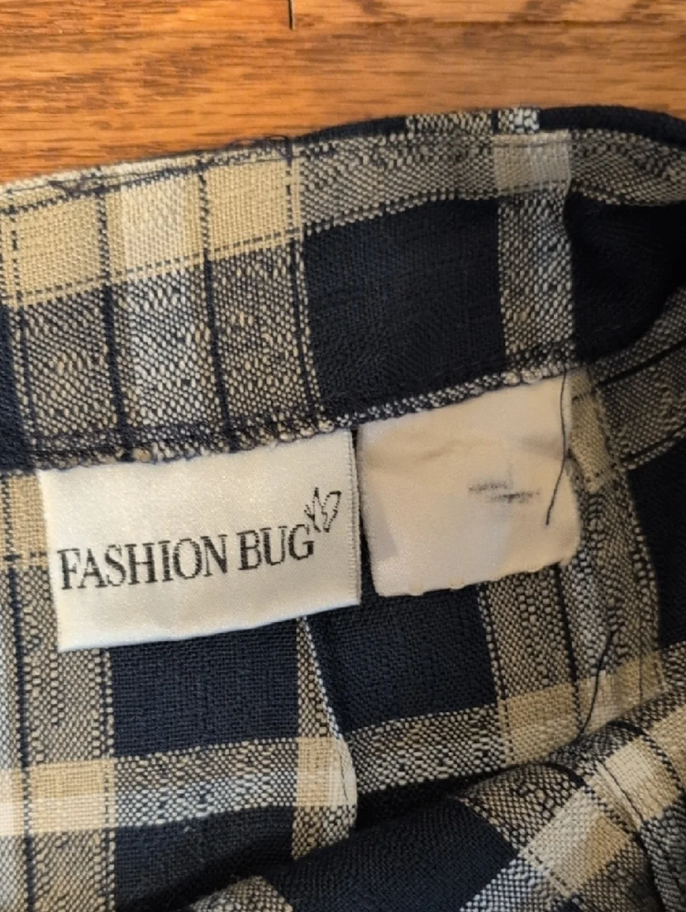 Fashion Bug Y2k Navy and Cream Plaid School Girl Pencil Skirt
